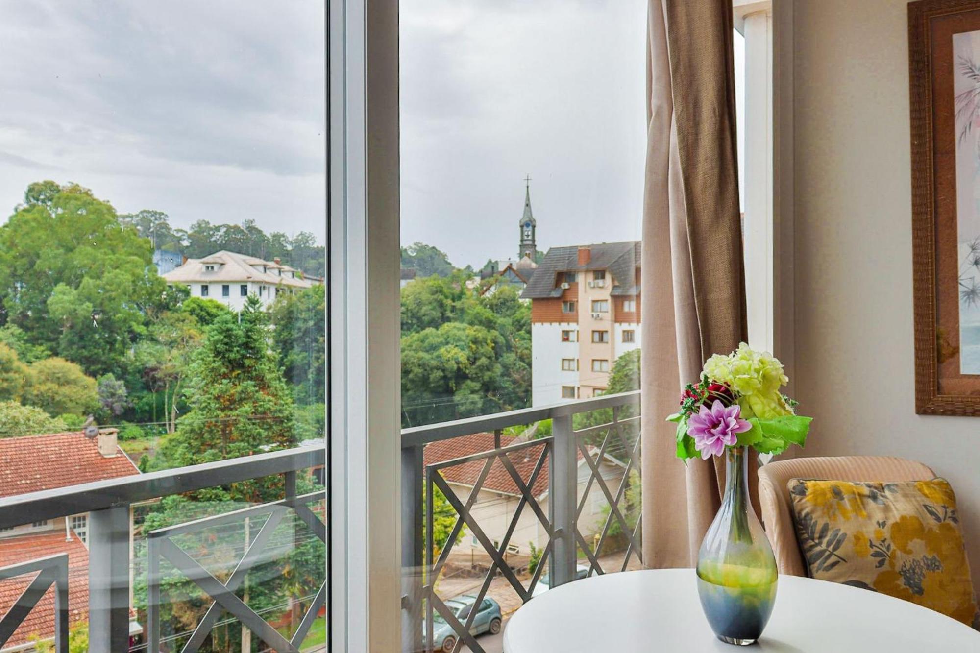 Locar-In Gramado - 200 M Da Rua Cobertaアパートメント エクステリア 写真